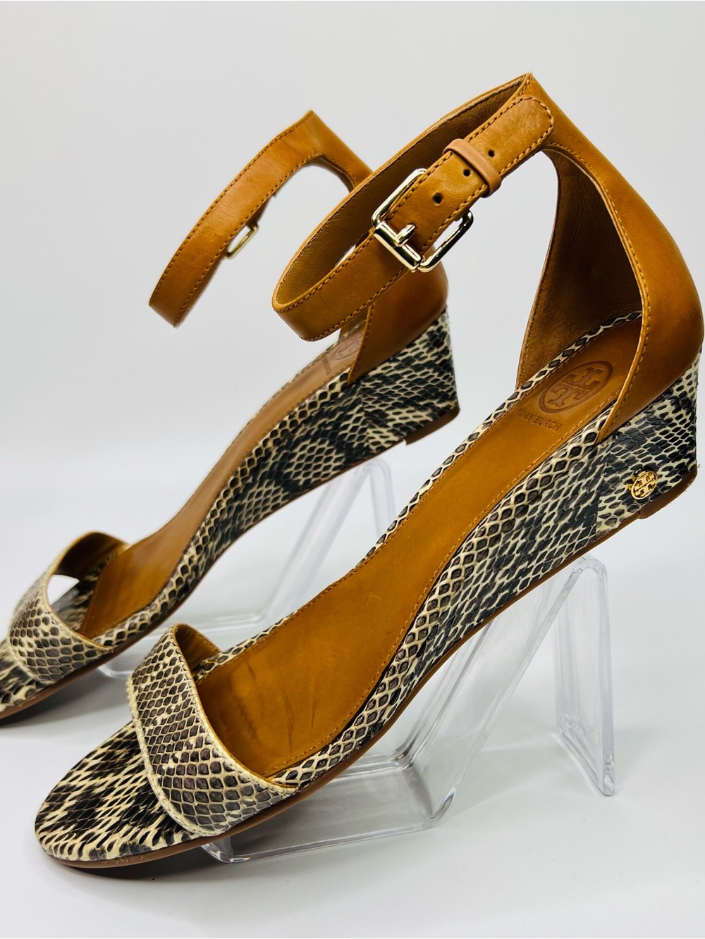 Tory Burch Savannah Snakeskin/Tan Wedge Ankle Strap Sandals Size 11 - Picture 4 of 15